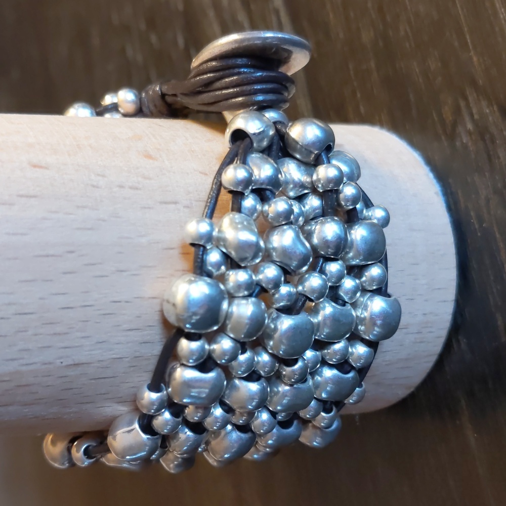 UNO. de 50 Silver Beaded & Brown Leather Bracelet - Picture 4 of 10